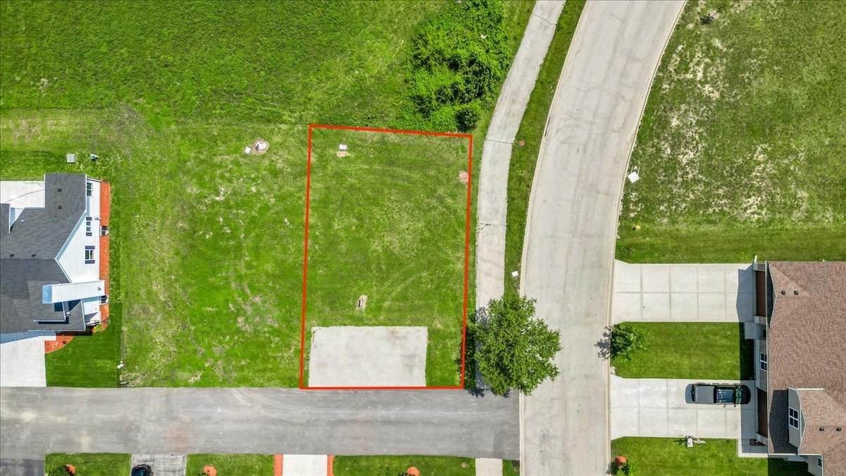 2072 Waters Edge Drive - Photo 1