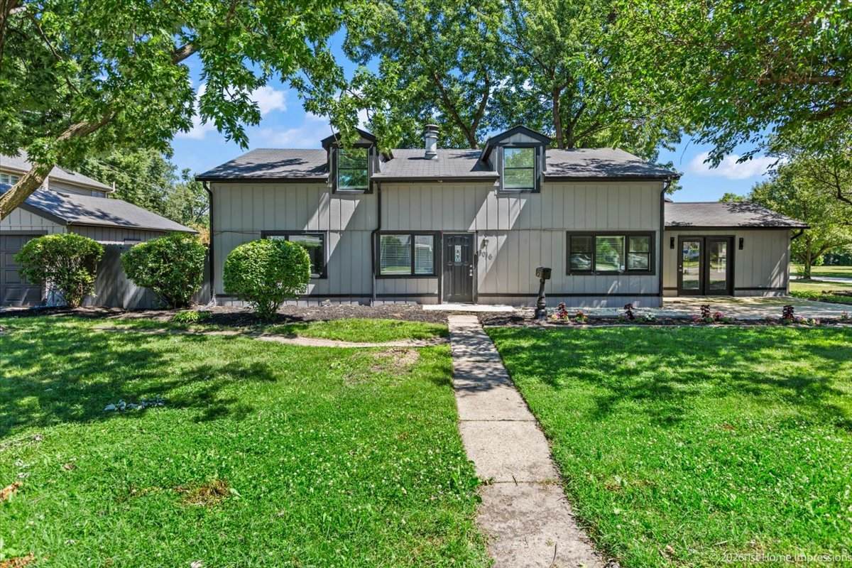 5016 Oak Center Drive - Photo 1