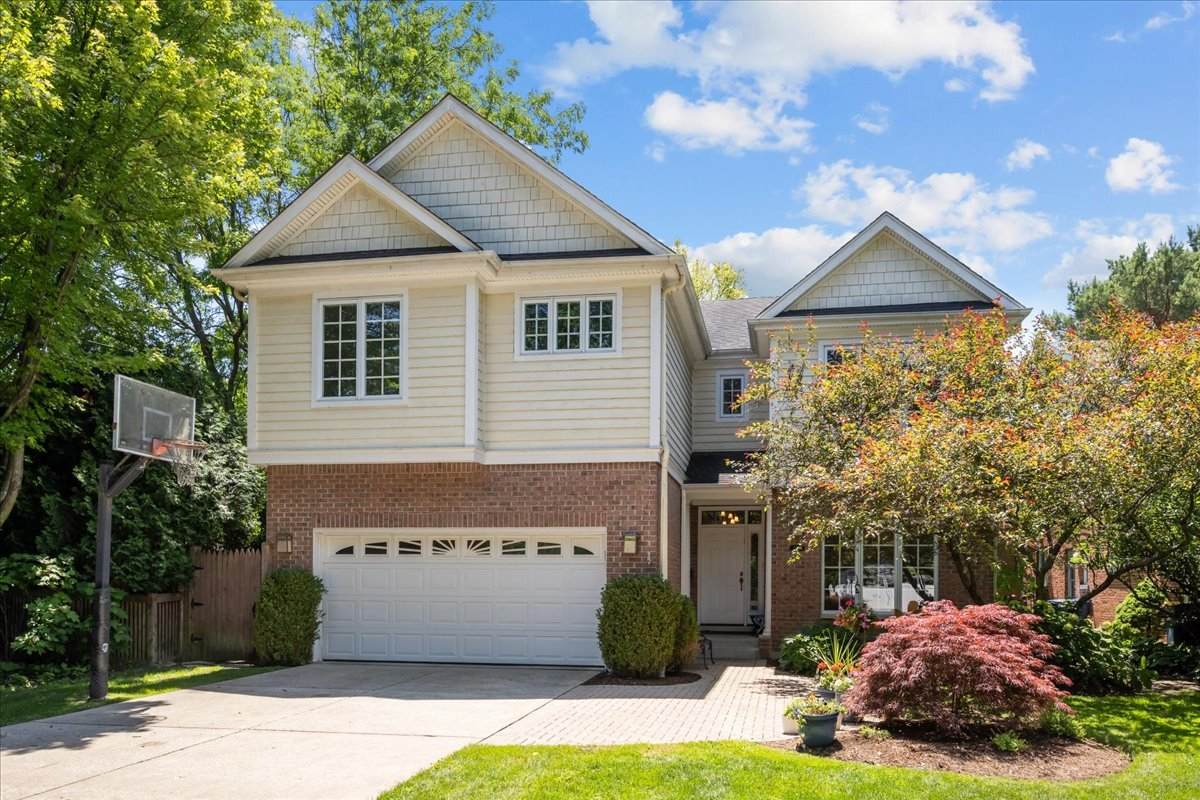 2211 Schiller Avenue - Photo 1