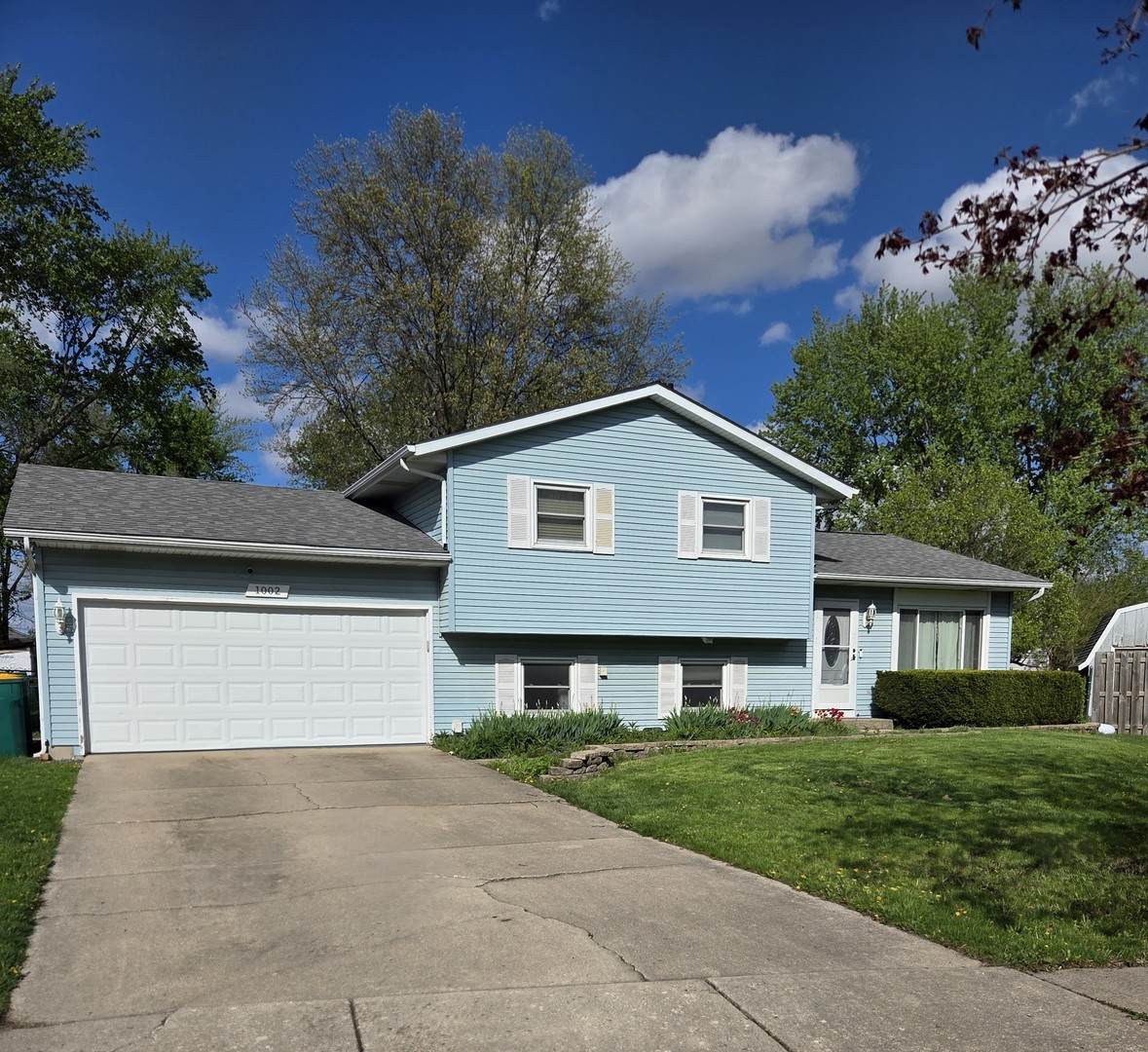 1002 Loren Drive - Photo 1