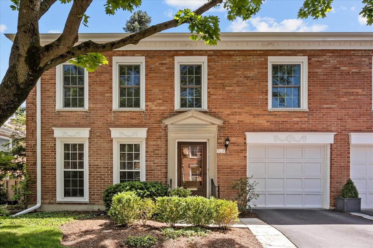 727 Raleigh Court - Photo 1