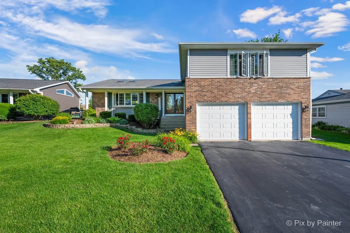 1341 Sturbridge Drive - Photo 1