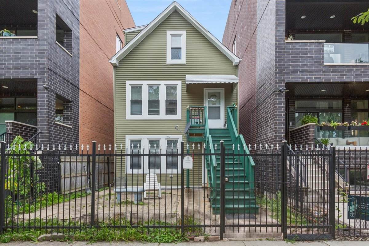 1814 Sawyer Avenue - Photo 1