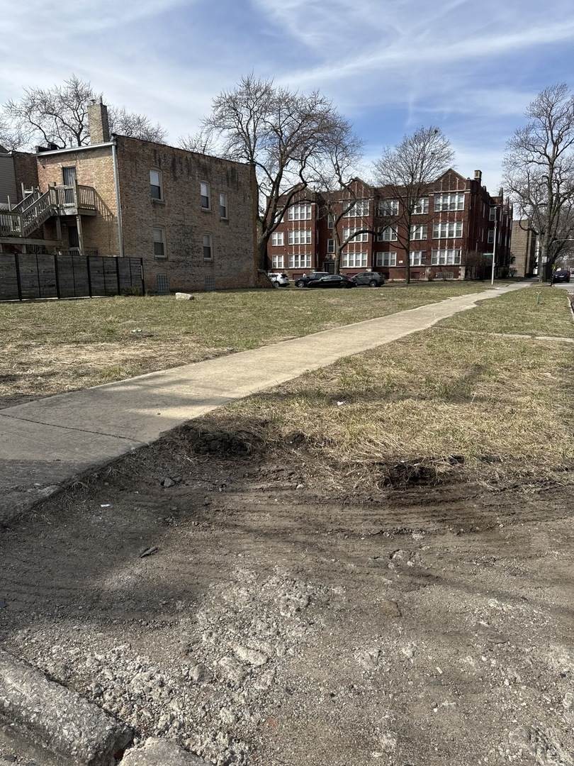 201 70th Street - Photo 1