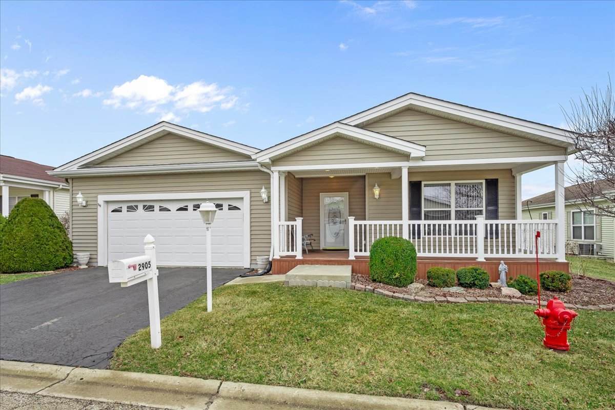 2905 Carousel Court - Photo 1
