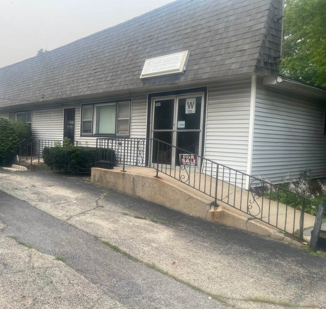 3042 Sunset Avenue - Photo 1