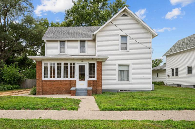 819 Elm Street - Photo 1