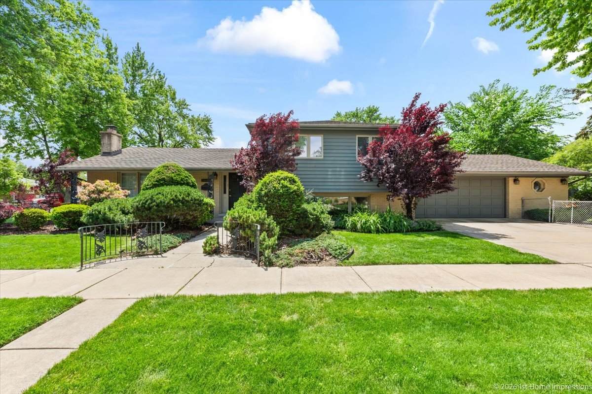9600 Mayfield Avenue - Photo 1