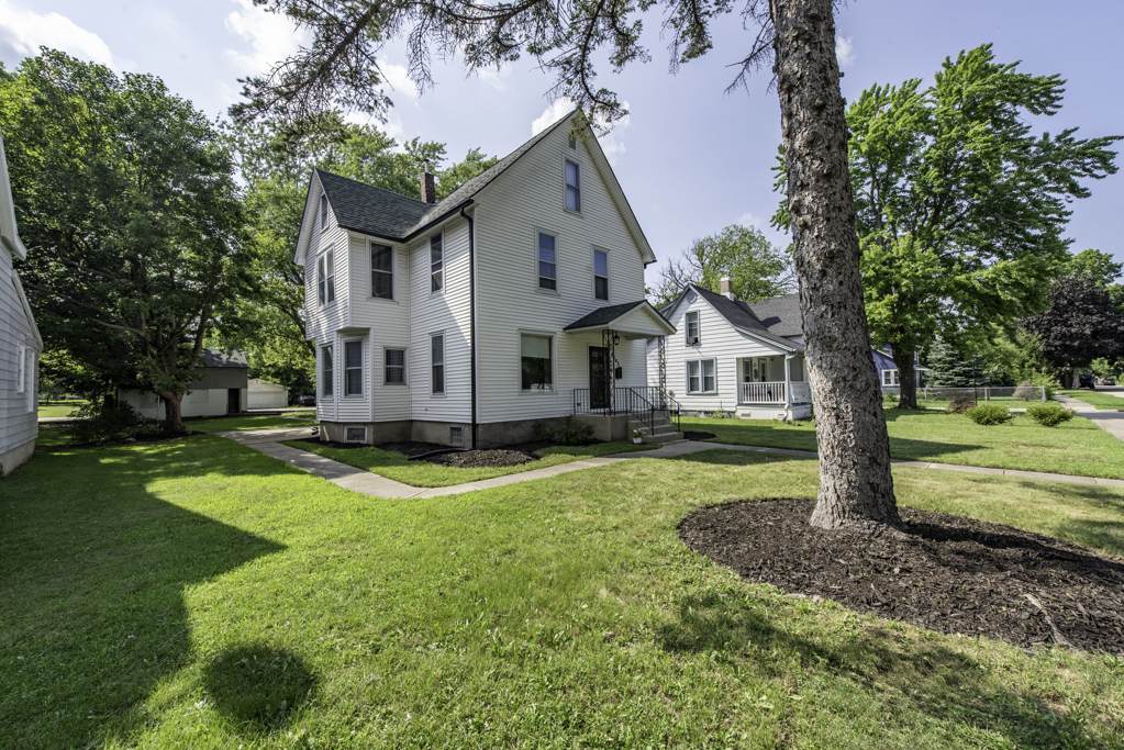 3002 Enoch Avenue - Photo 1