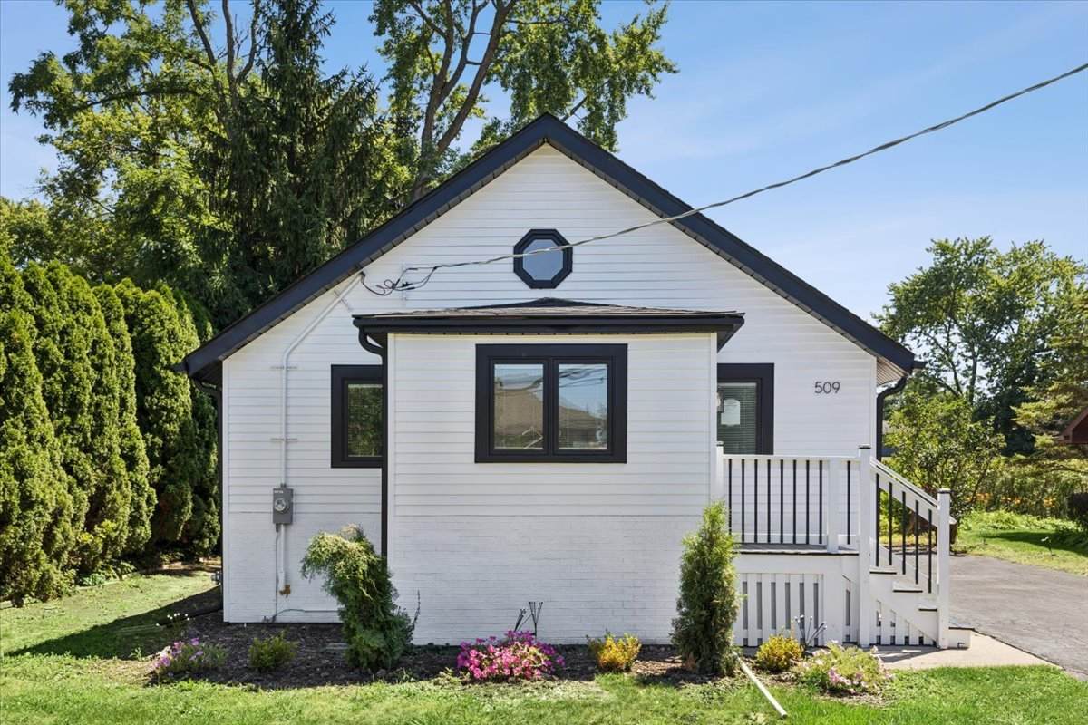 509 Lincoln Street - Photo 1