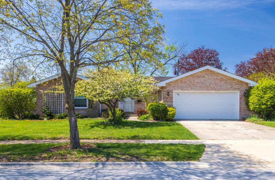 920 Macarthur Drive - Photo 1
