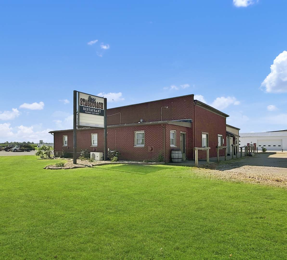 2203 County Road 3000 N - Photo 1