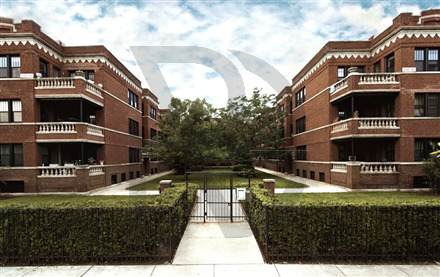 2518 Kedzie Avenue - Photo 1