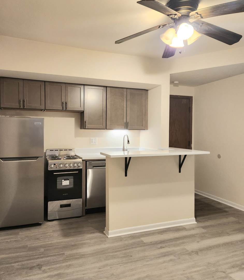 1504 Dearborn Avenue - Photo 1