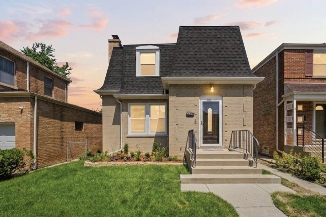 2724 Jerome Street - Photo 1