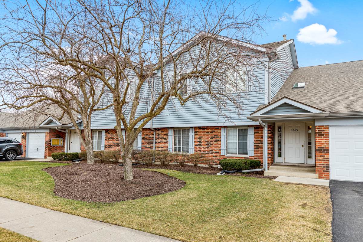 1665 Commodore Court - Photo 1