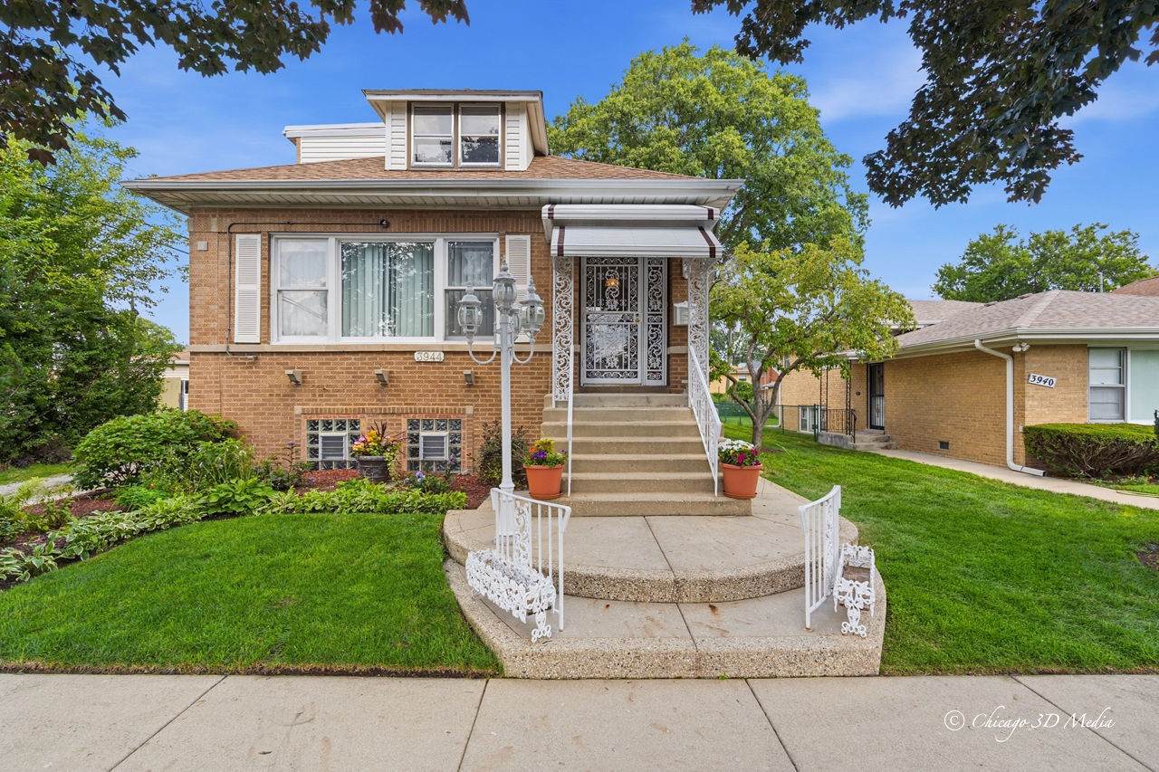 3944 Greenleaf Avenue - Photo 1