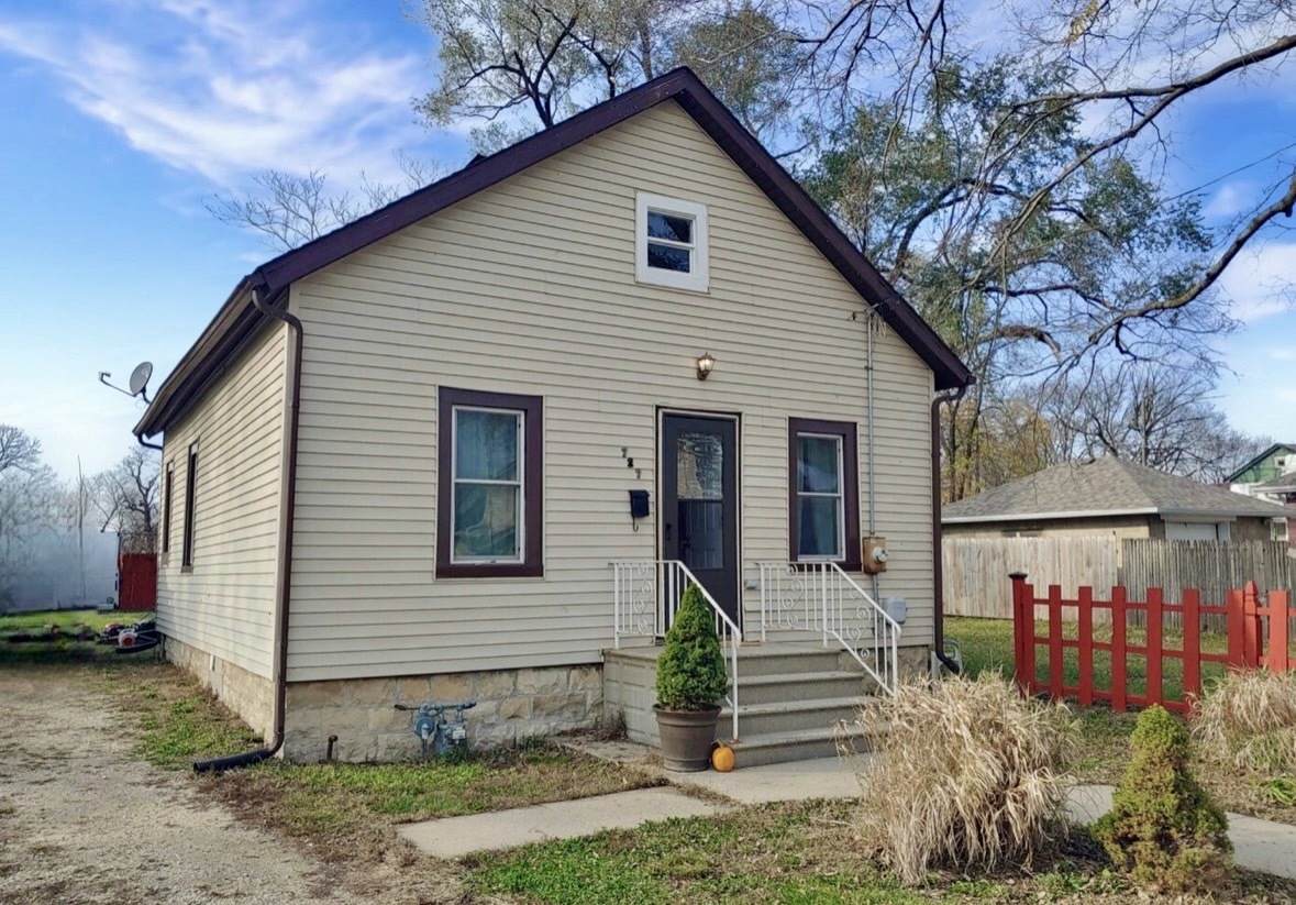 727 Elmer Street - Photo 1