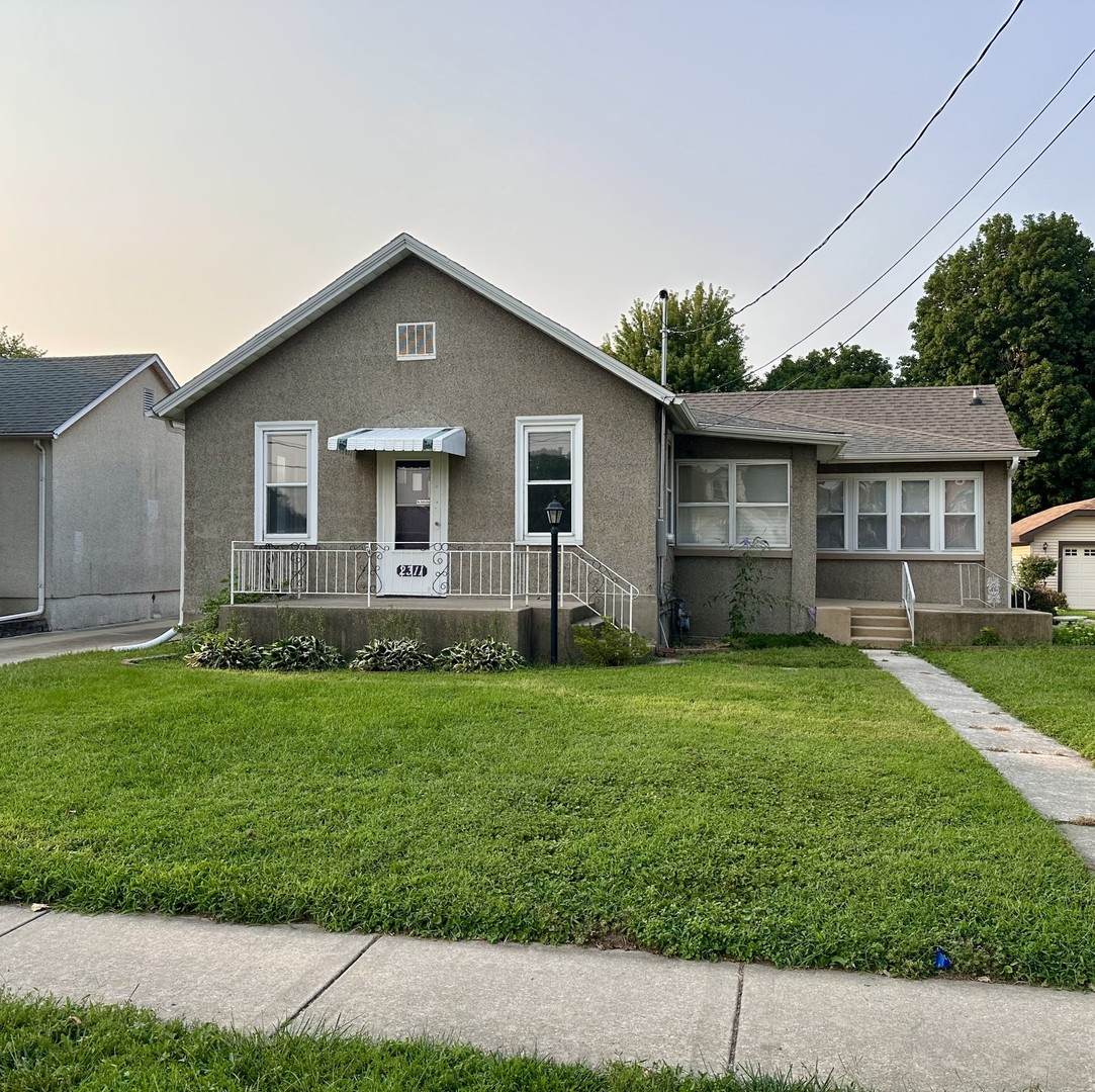 2311 7th Street - Photo 1