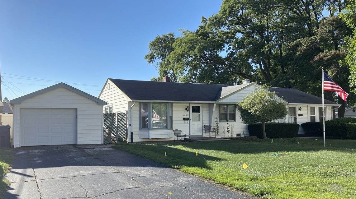 8957 Main Street - Photo 1