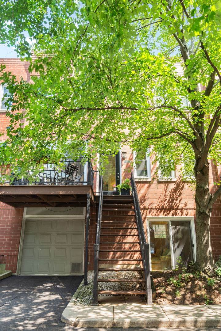 2825 Wolcott Avenue - Photo 1