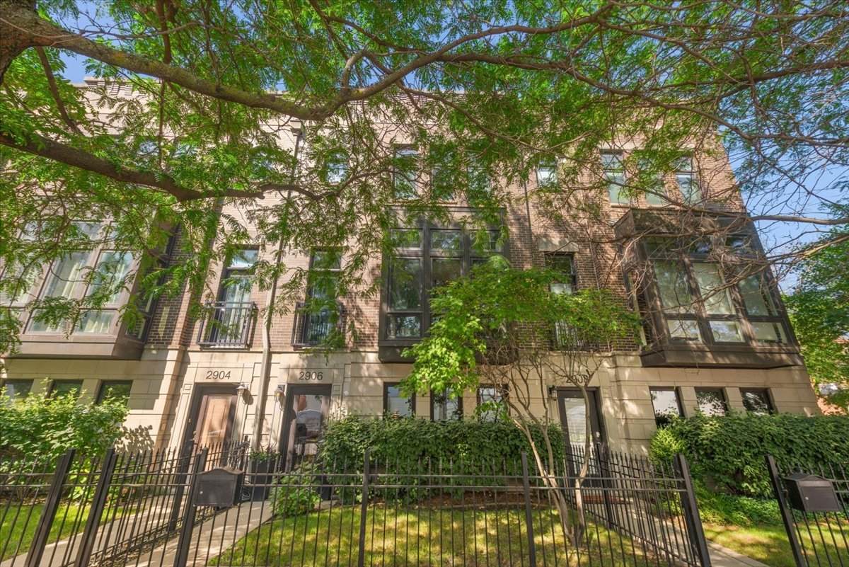 2906 Paulina Street - Photo 1