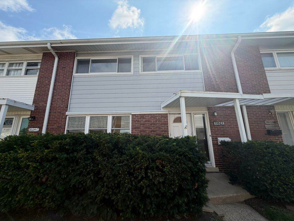 8024 Lyons Street - Photo 1