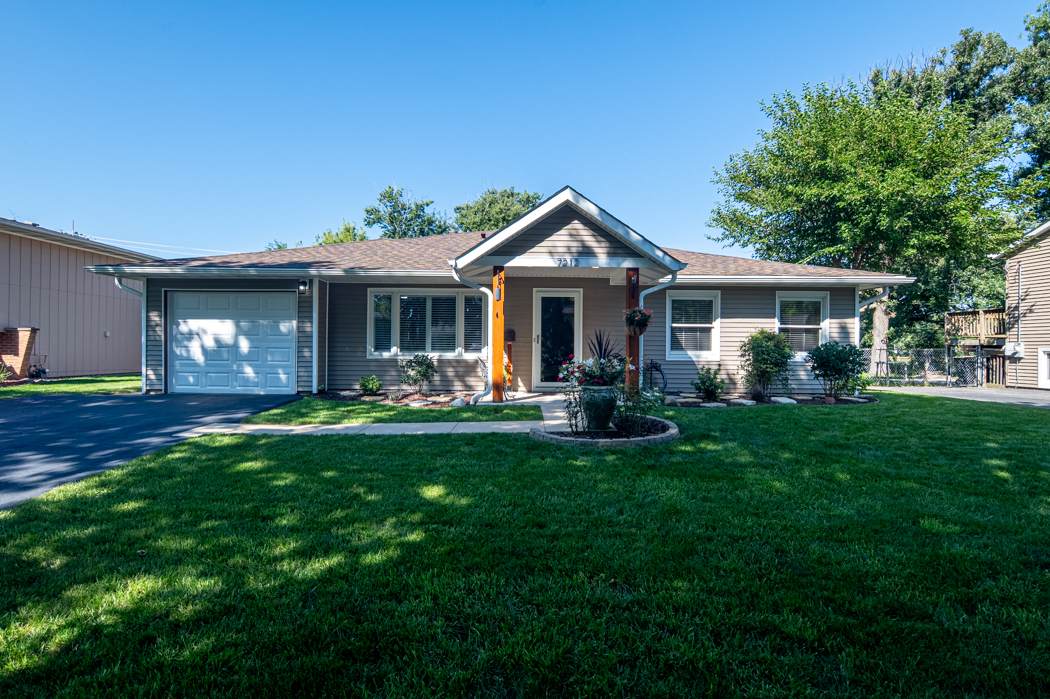 7212 Sprucewood Avenue - Photo 1
