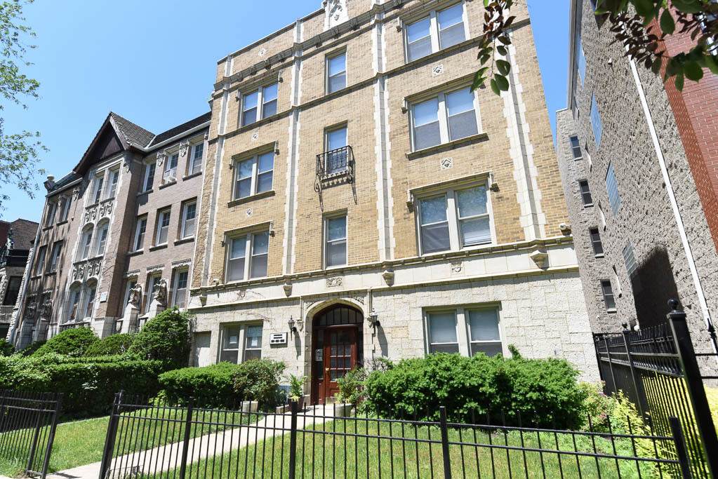 640 Wrightwood Avenue - Photo 1