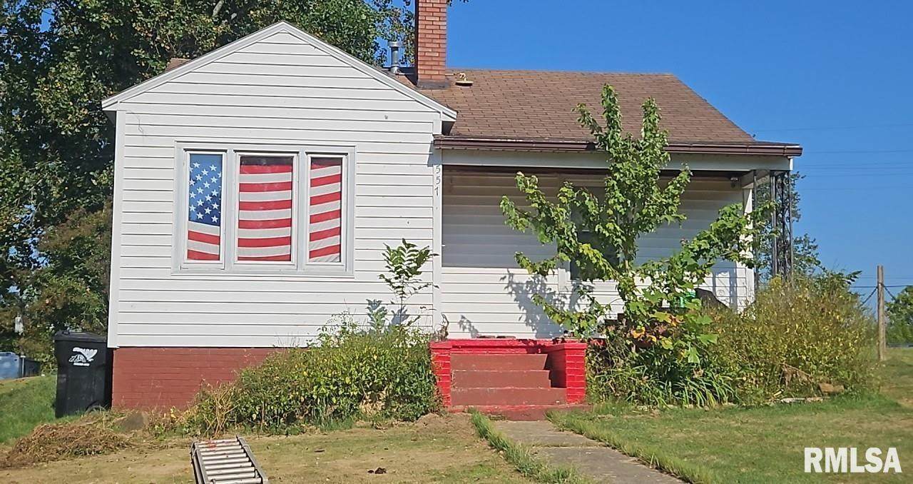 557 3RD Street - Photo 1