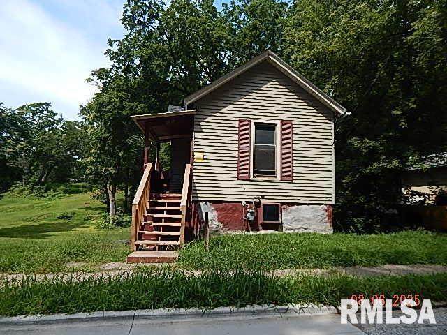 1504 Christie Street - Photo 1