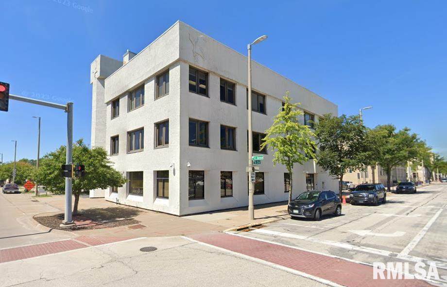 322 16TH Street - Photo 1