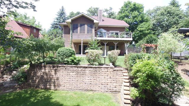 215 Lakeview Court - Photo 1