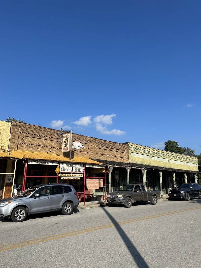 4 Main Street - Photo 1