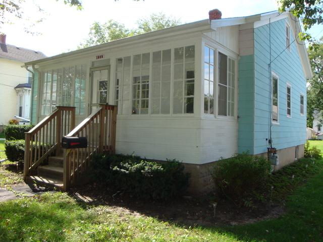 1203 Main Street - Photo 1