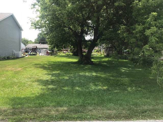 5509 Oakwood Drive - Photo 1
