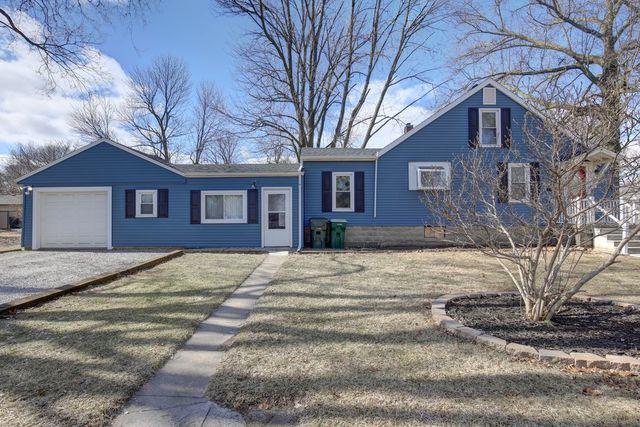 500 Embarras Avenue - Photo 1