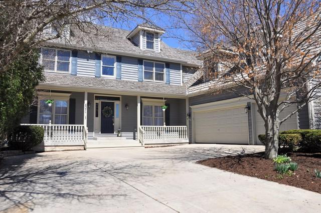 637 Clarendon Lane - Photo 1