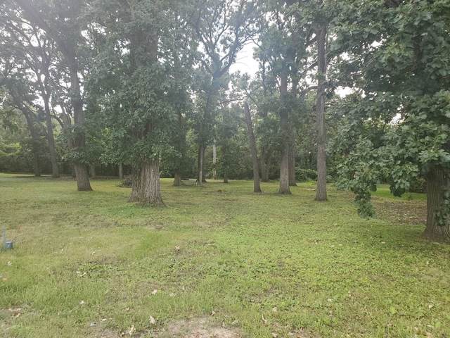 12380 Oakcrest Drive - Photo 1