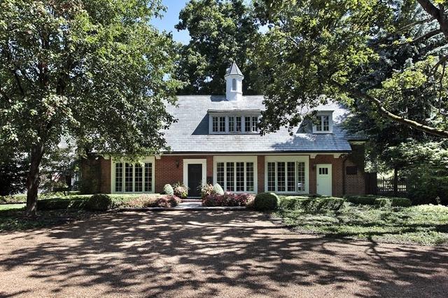 18 Laurel Avenue - Photo 1