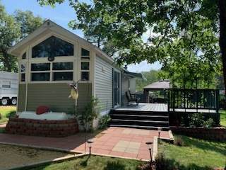 5-483 Woodhaven Drive - Photo 1