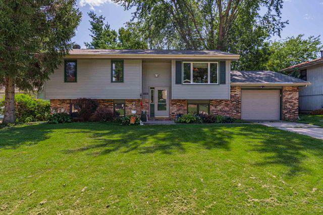 203 Saratoga Road - Photo 1