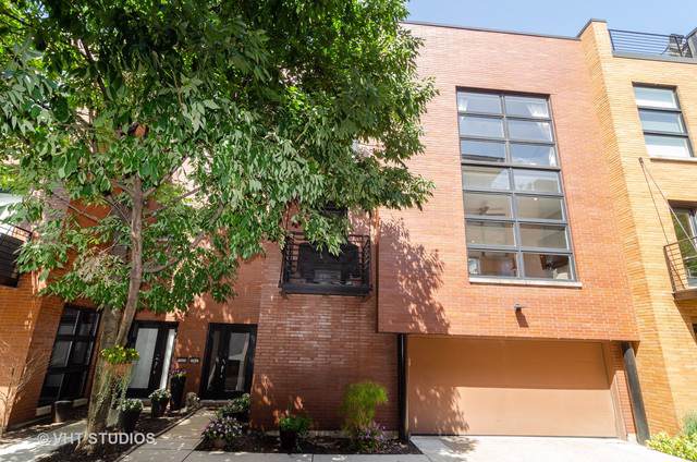 1767 Hoyne Avenue - Photo 1