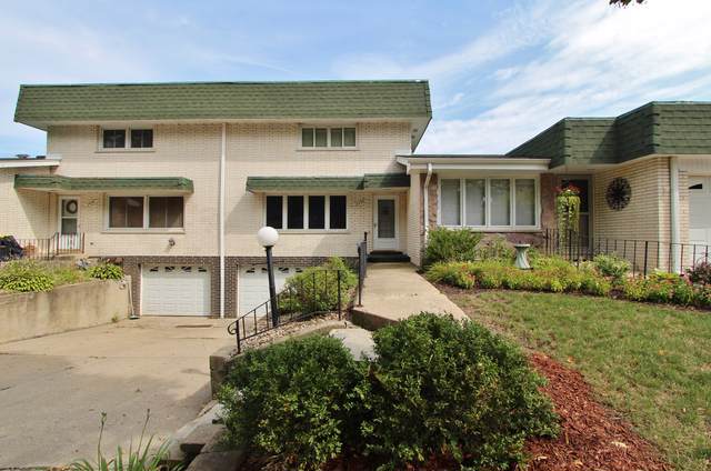 2406 Lynwood Street - Photo 1