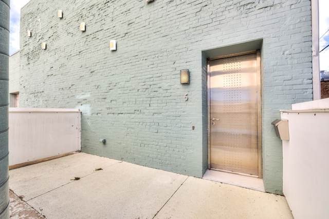 5 Columbia Avenue - Photo 1