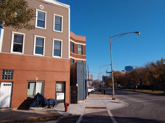 1228 Race Avenue - Photo 1