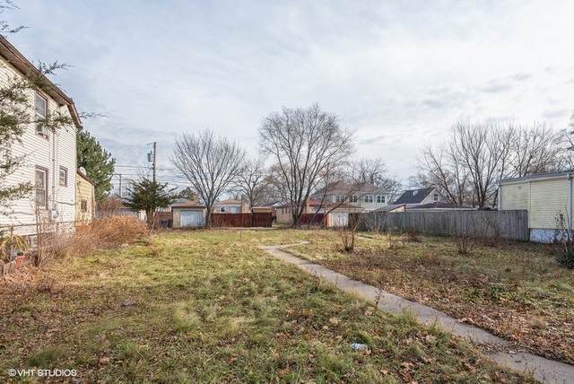 1835 Grey Avenue - Photo 1