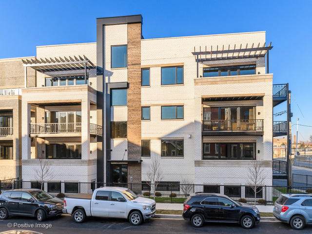 1334 Walton Street - Photo 1