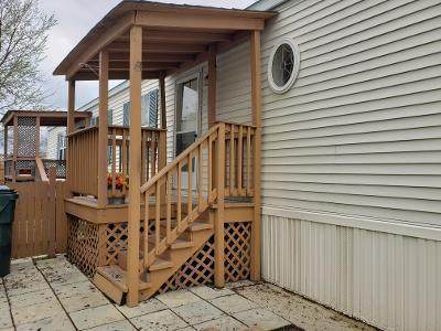 428 Touhy Avenue - Photo 1