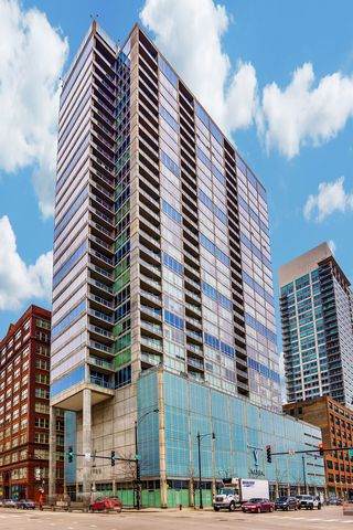 611 Wells Street - Photo 1